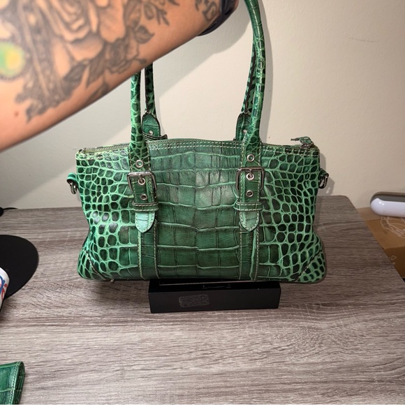 Dooney & Bourke Green Croc Embossed Satchel/ wallet is not included - Picture 7 of 11
